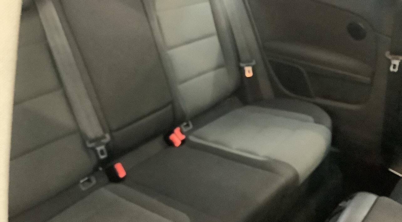 Used Volkswagen Golf 2010 for sale - 77645820: Photo 8