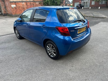 Used Toyota Yaris 2014 for sale - 79158089: Photo