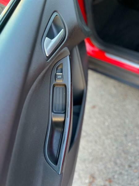 Used Ford Focus 2015 for sale - 76823398: Photo 23
