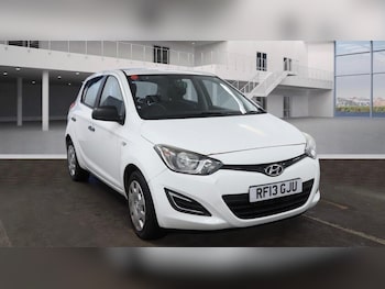 Used Hyundai i20 2013 for sale - 77768680: Photo