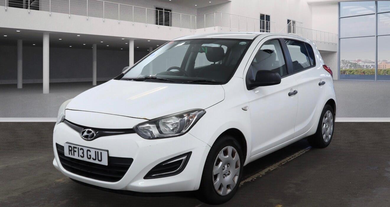 Used Hyundai i20 for sale - 77768680: Photo 2
