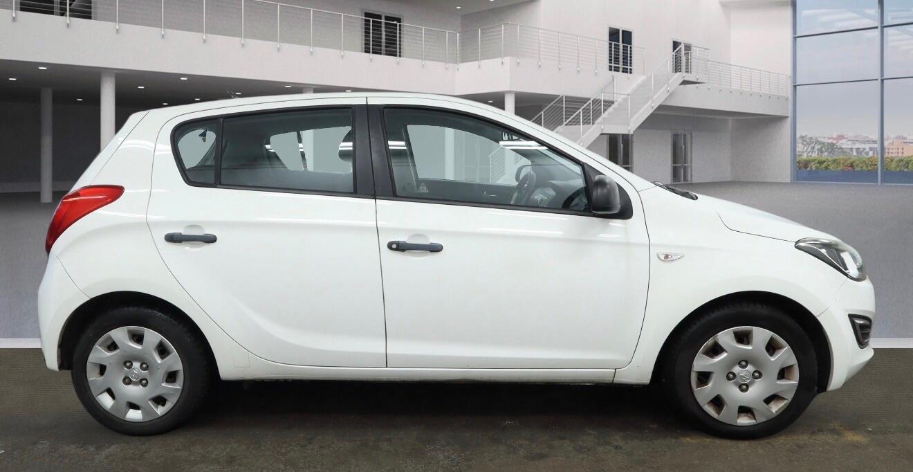 Used Hyundai i20 for sale - 77768680: Photo 3