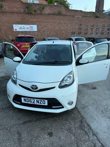 Used Toyota AYGO 2012 for sale - 78184451: Photo 3