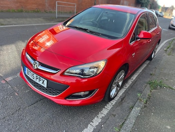 Used Vauxhall Astra 2015 for sale - 76002497: Photo