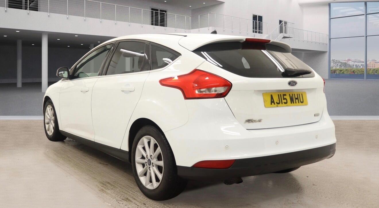 Used Ford Focus 2015 for sale - 77305669: Photo 3