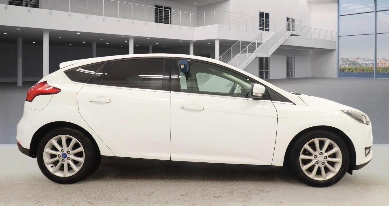 Used Ford Focus 2015 for sale - 77305669: Photo 5