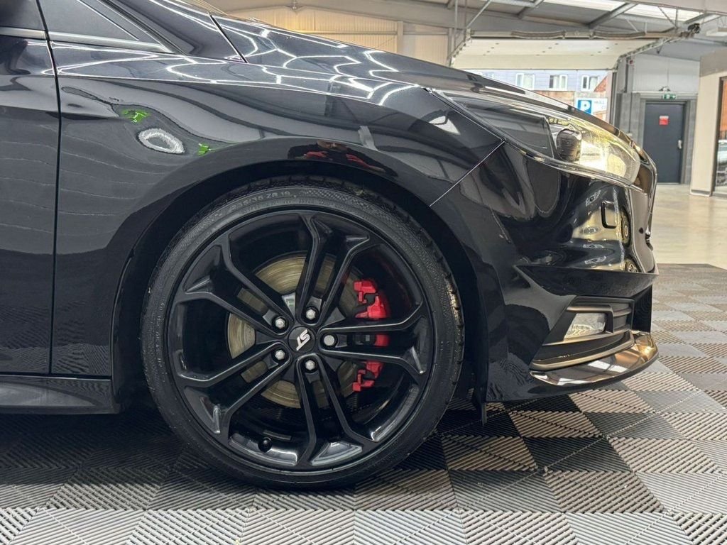 Used Ford Focus 2016 for sale - 76798098: Photo 8