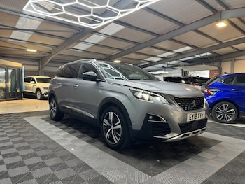 Used Peugeot 5008 2018 for sale - 76768403: Photo
