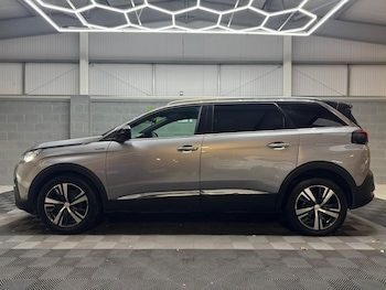Used Peugeot 5008 2018 for sale - 76768403: Photo