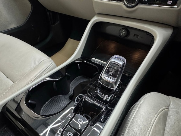 Used Volvo XC40 2022 for sale - 74866062: Photo 9