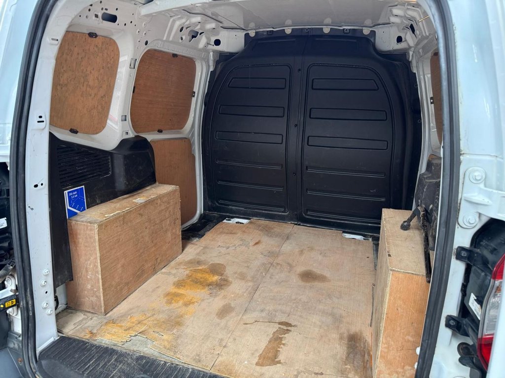 Used Ford Transit Courier 2020 for sale - 76739980: Photo 14