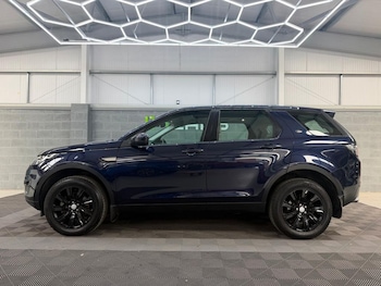 Used Land Rover Discovery Sport 2016 for sale - 79313264: Photo