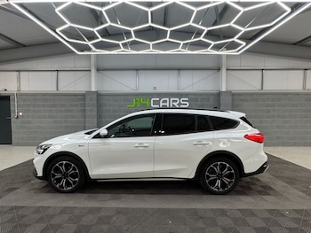 Used Ford Focus 2022 for sale - 76686411: Photo