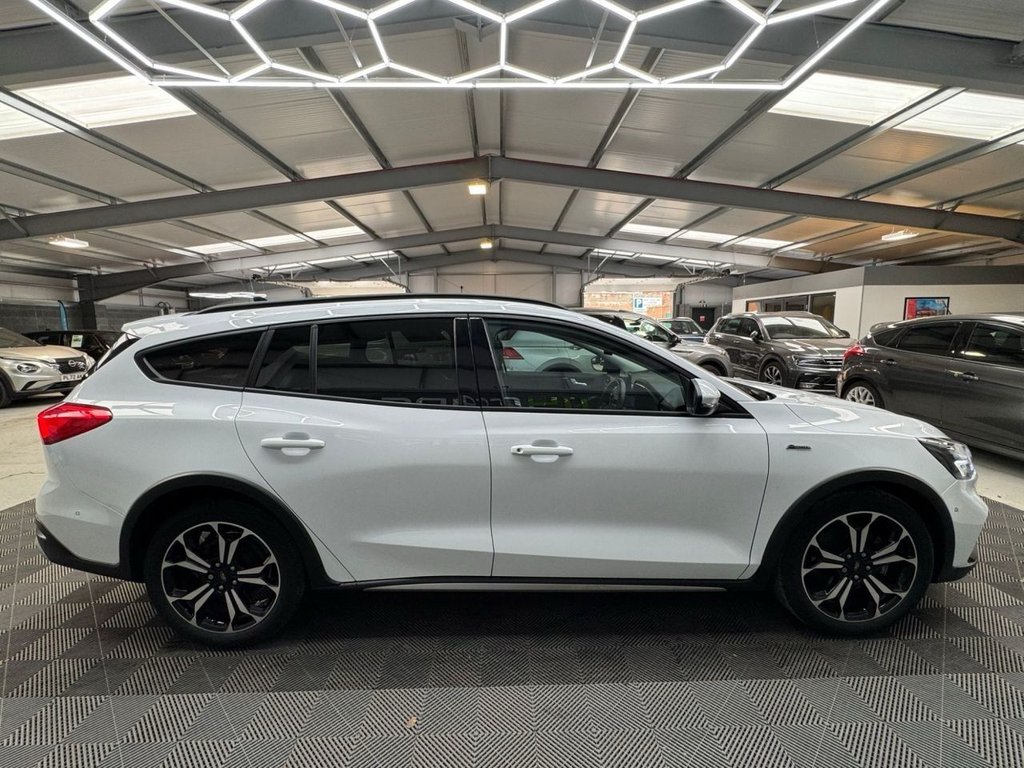 Used Ford Focus 2022 for sale - 76686411: Photo 5