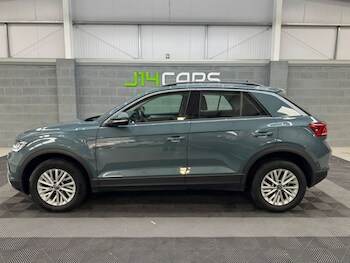 Used Volkswagen T-Roc 2022 for sale - 75974314: Photo