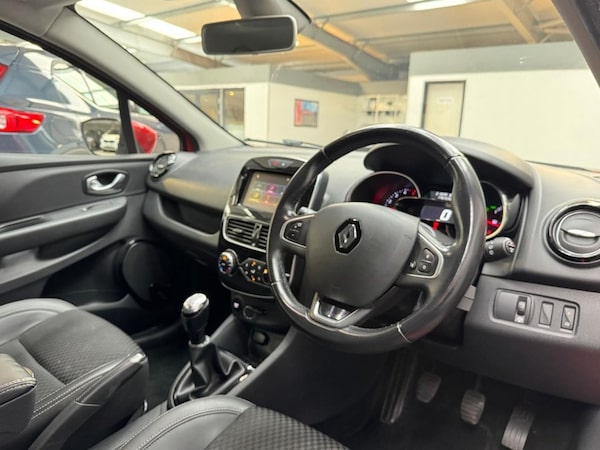 Used Renault Clio 2017 for sale - 76313142: Photo 16