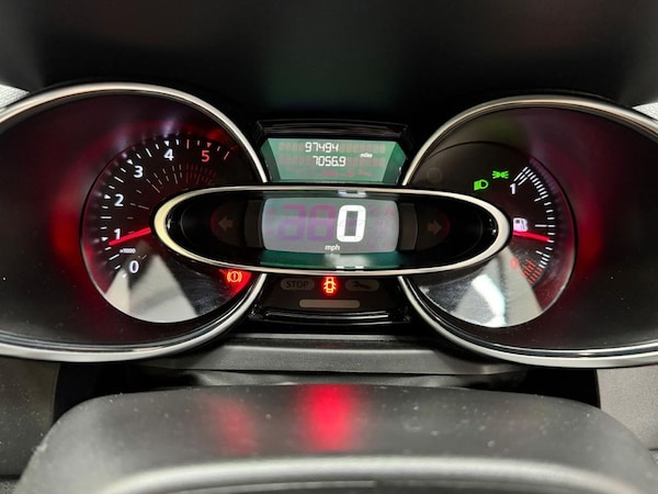 Used Renault Clio 2017 for sale - 76313142: Photo 9