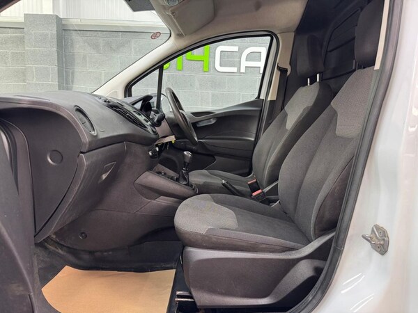 Used Ford Transit Courier 2020 for sale - 76235277: Photo 19