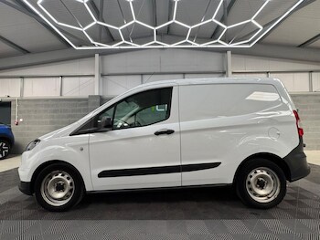 Used Ford Transit Courier 2020 for sale - 76235277: Photo 4