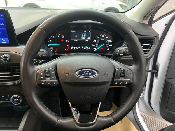 Used Ford Focus 2022 for sale - 75619610: Photo 7