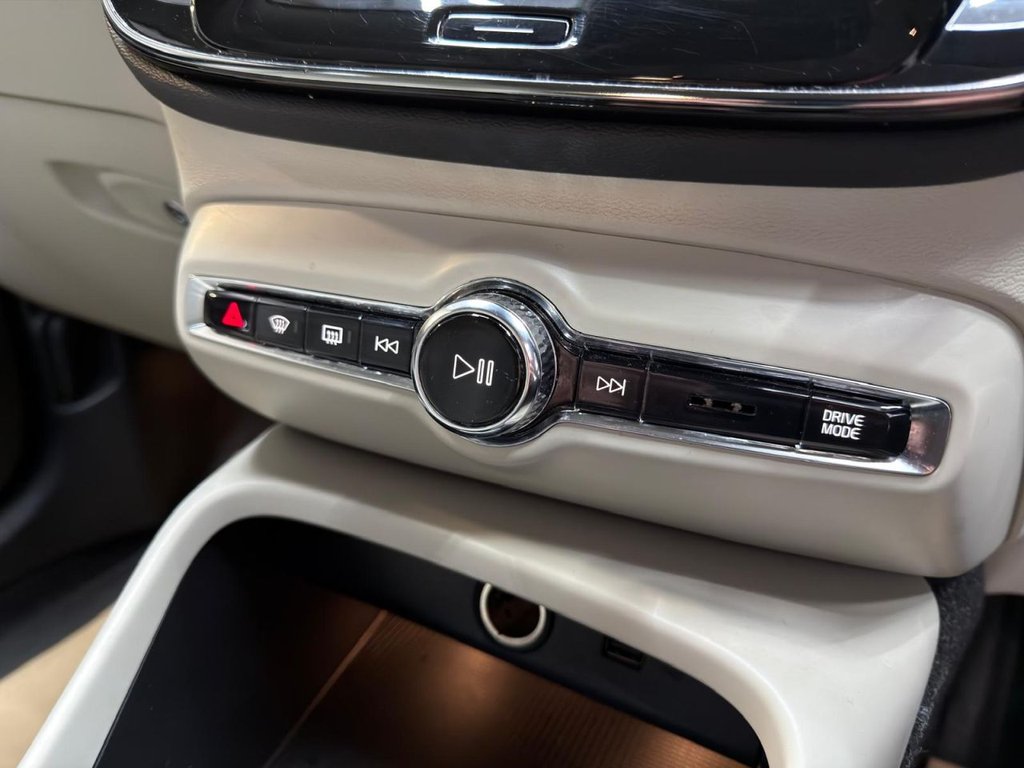 Used Volvo XC40 2020 for sale - 77355897: Photo 21