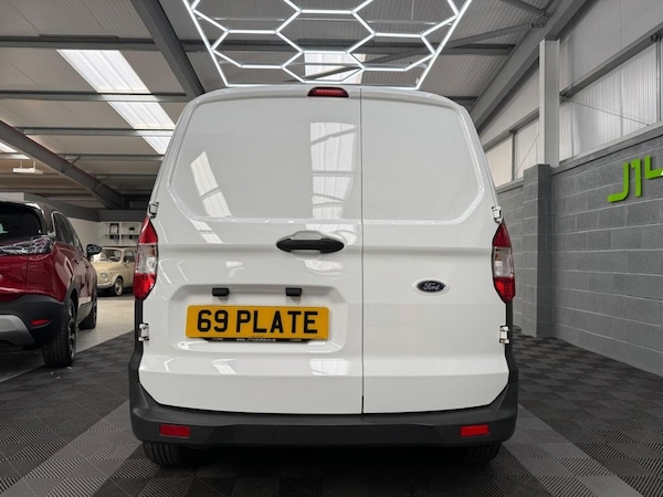 Used Ford Transit Courier 2020 for sale - 76235253: Photo 17
