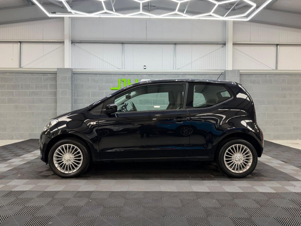 Used Volkswagen up! 2016 for sale - 77520914: Photo 4