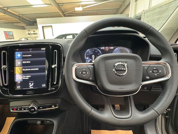 Used Volvo XC40 2022 for sale - 74974303: Photo 7