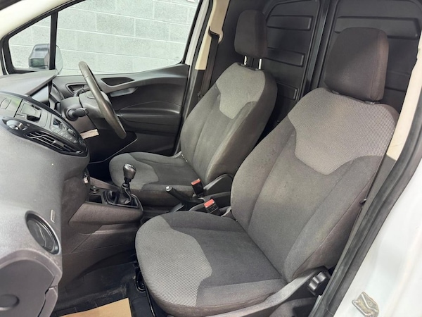 Used Ford Transit Courier 2020 for sale - 76235280: Photo 16