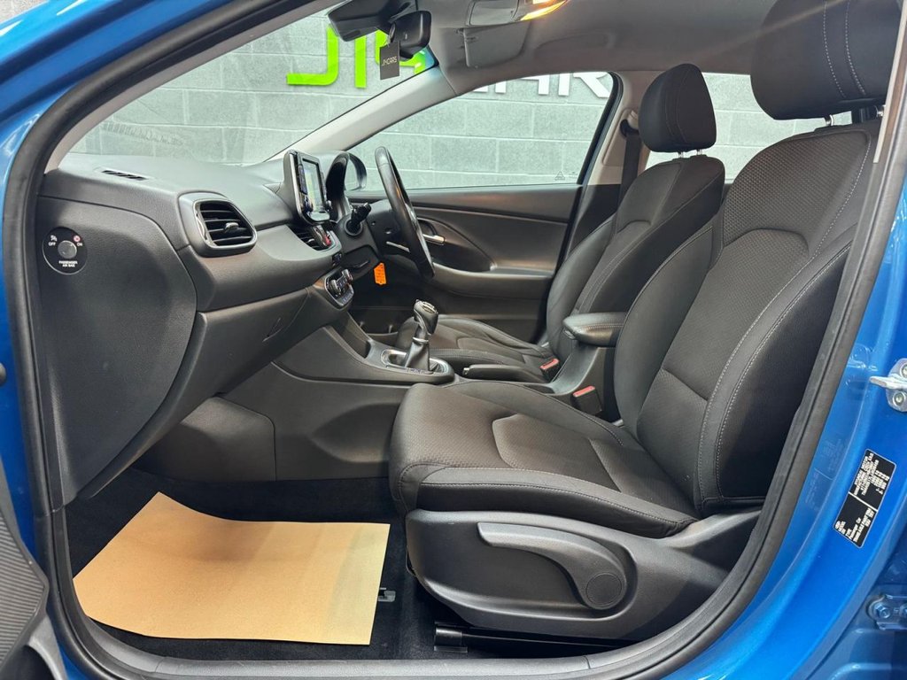 Used Hyundai i30 2017 for sale - 76496151: Photo 8