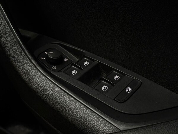 Used Skoda Karoq 2023 for sale - 76105344: Photo 19