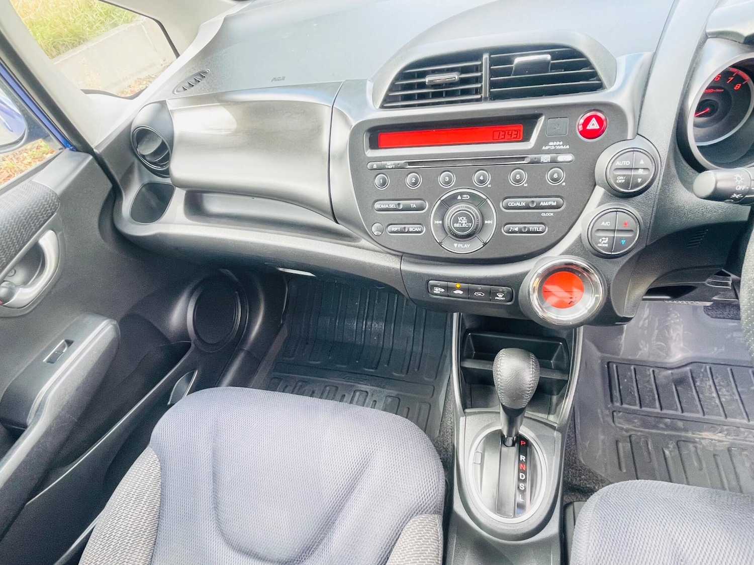 Vehicle 28
