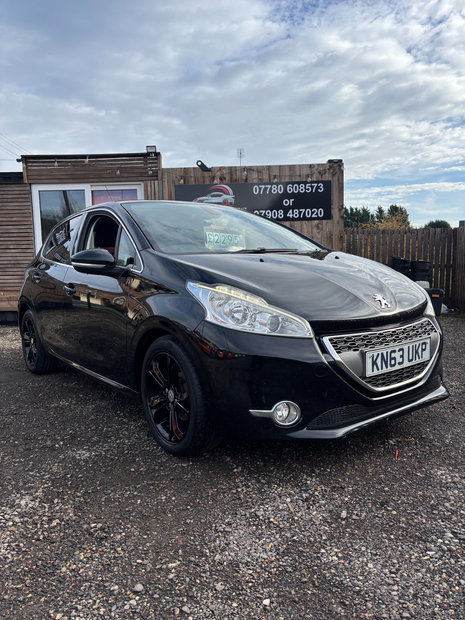Used Peugeot 208 2013 for sale - 76484256: Photo 1