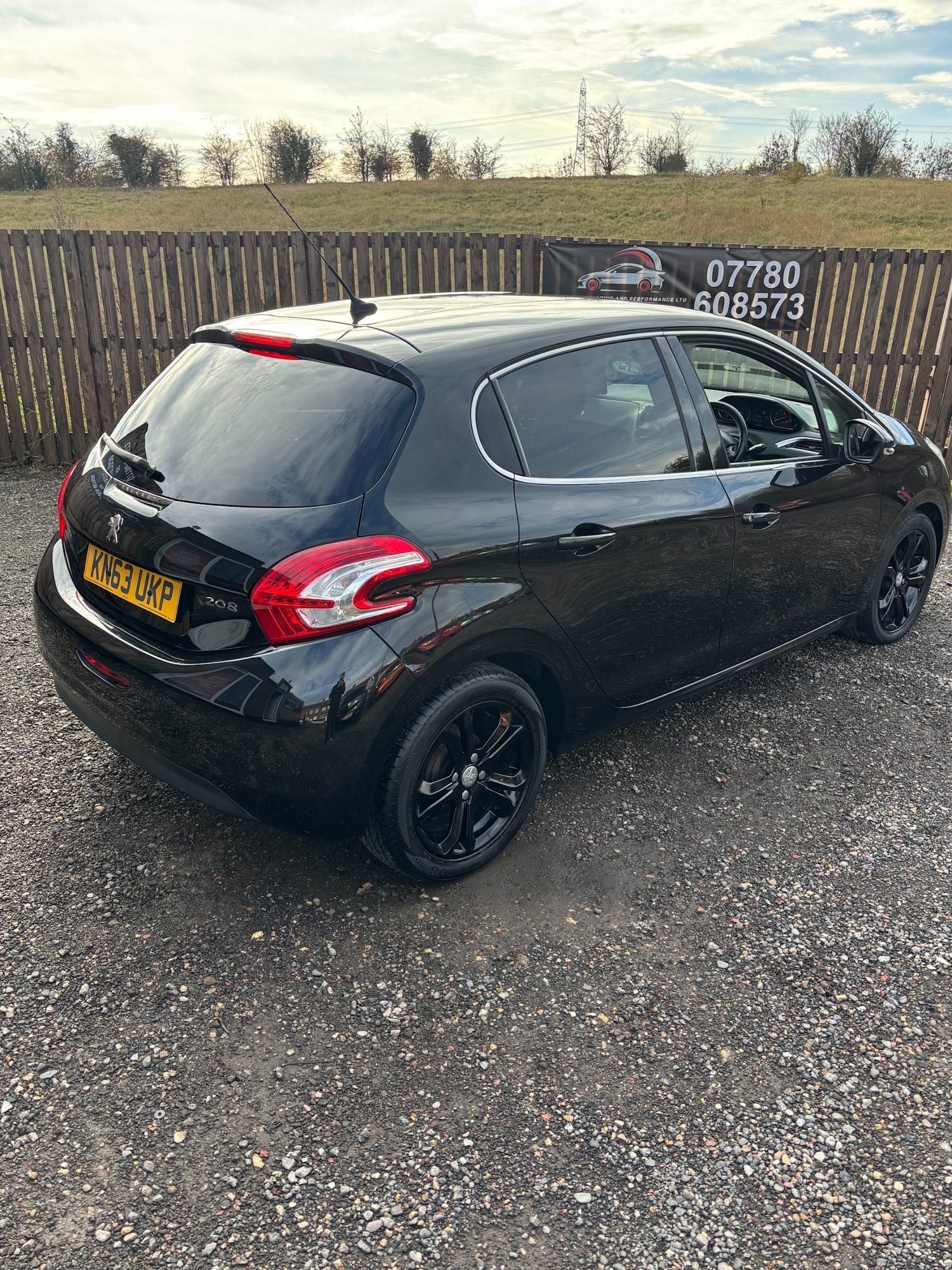 Used Peugeot 208 2013 for sale - 76484256: Photo 10