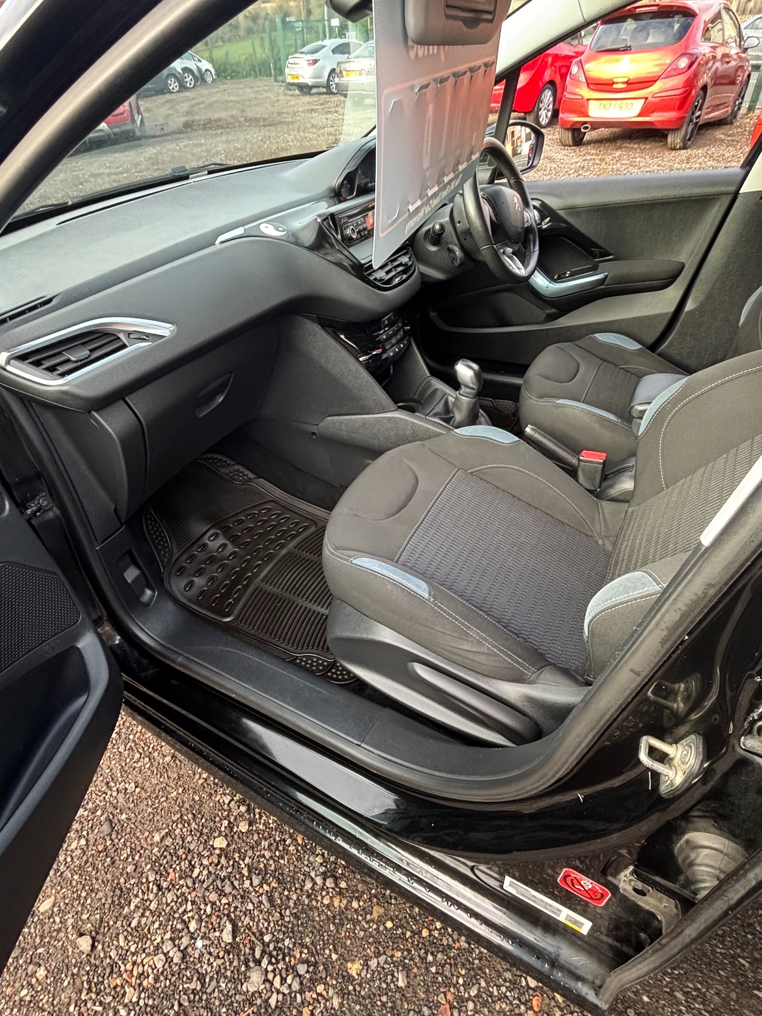 Used Peugeot 208 2013 for sale - 76484256: Photo 14