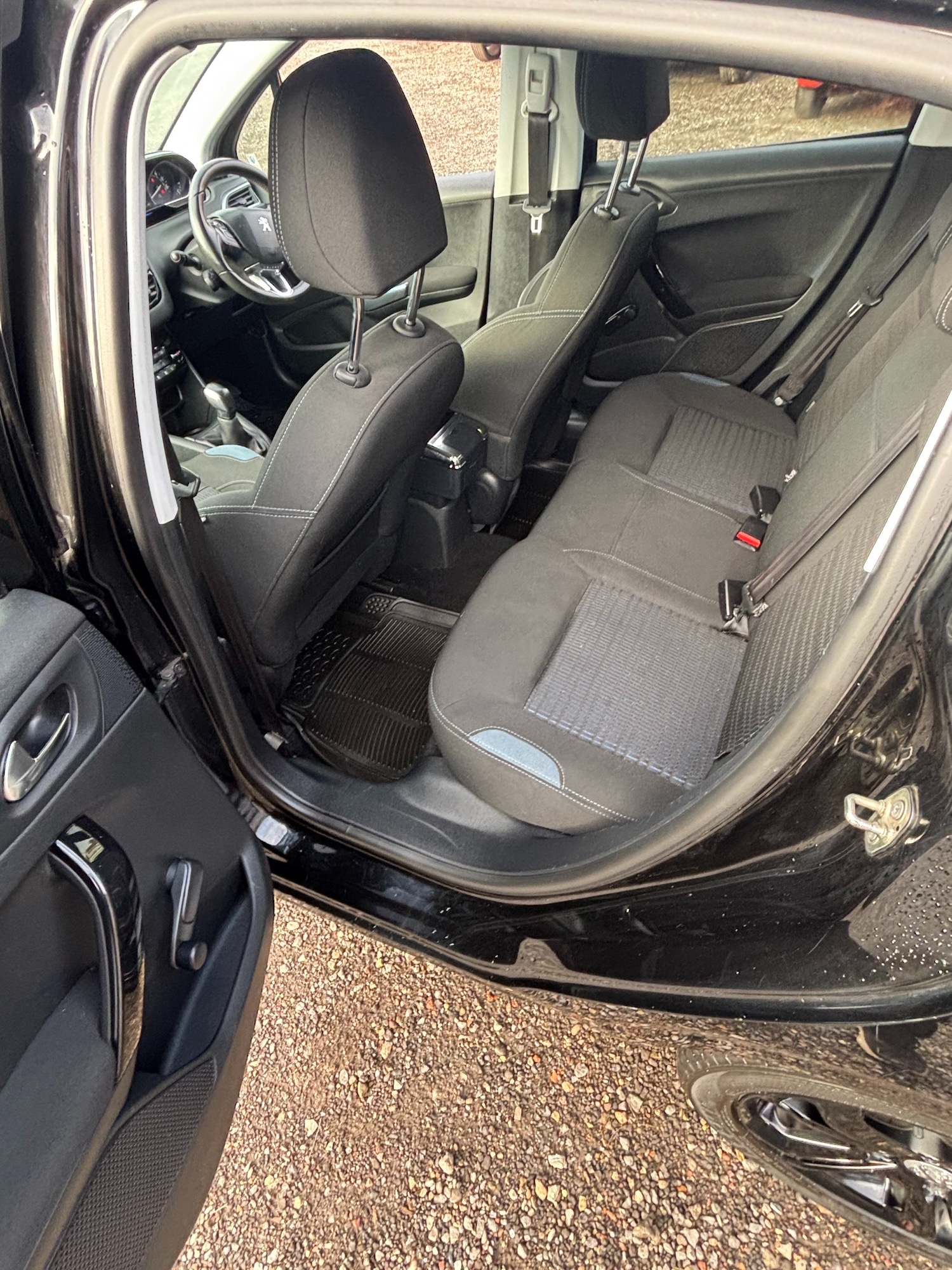 Used Peugeot 208 2013 for sale - 76484256: Photo 16