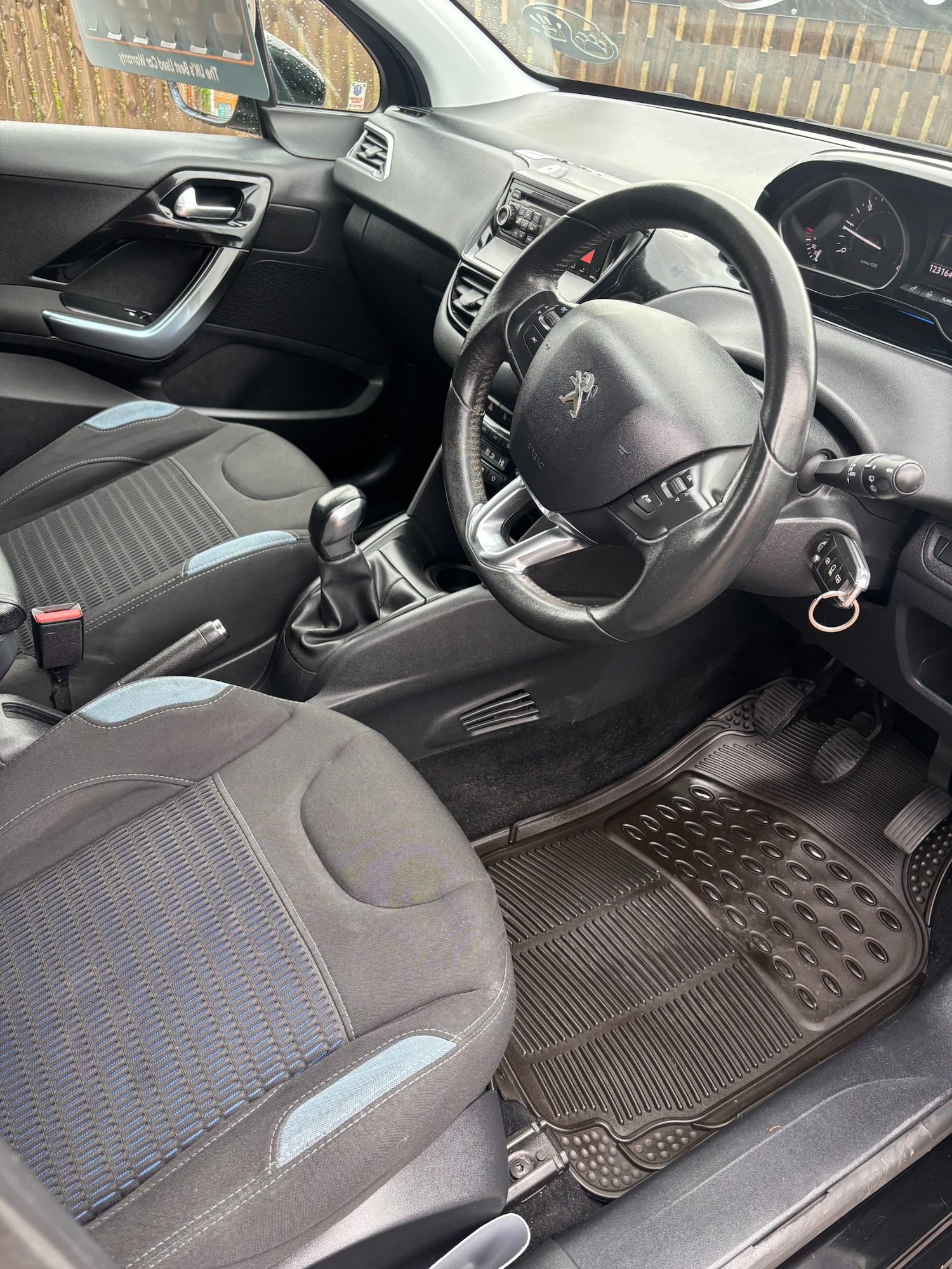 Used Peugeot 208 2013 for sale - 76484256: Photo 27