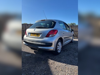 Used Peugeot 207 2010 for sale - 76133139: Photo