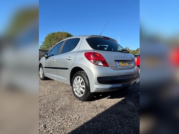 Used Peugeot 207 2010 for sale - 76133139: Photo