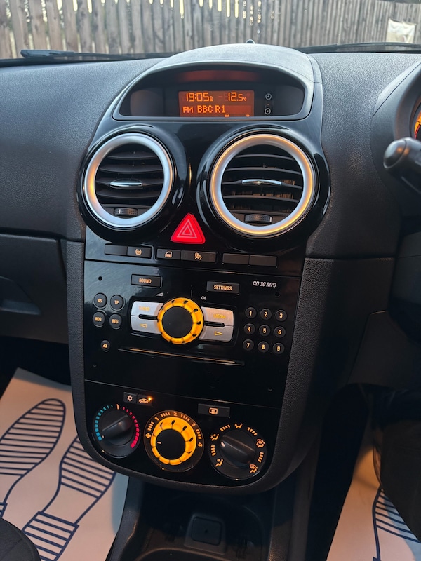Used Vauxhall Corsa 2015 for sale - 76135829: Photo 17