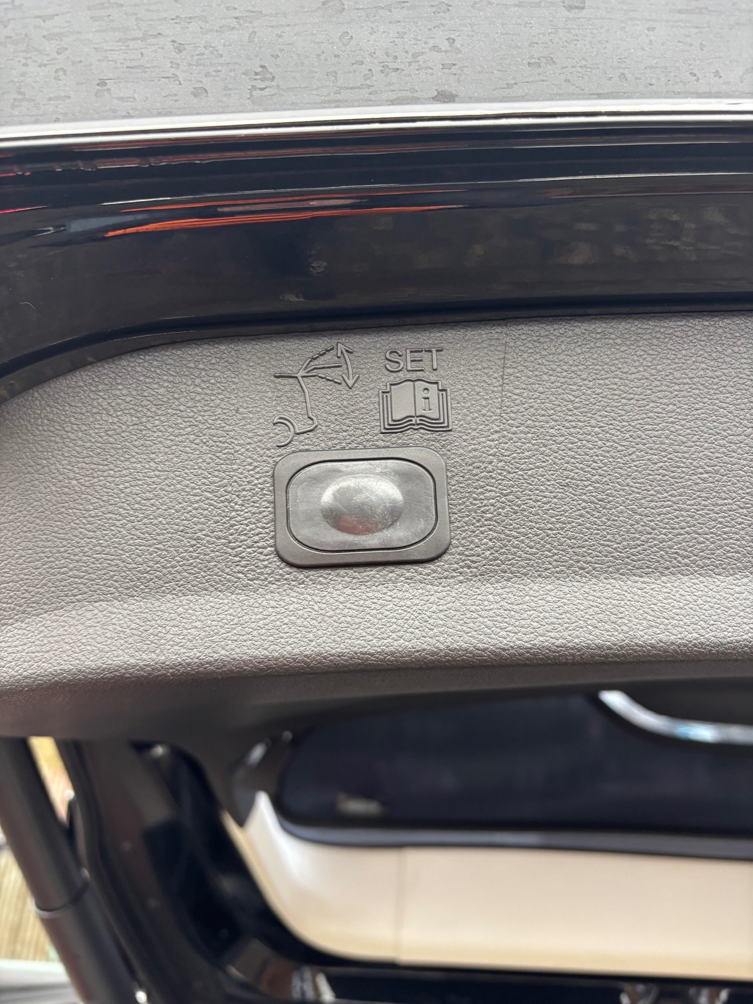 Used Ford Kuga 2014 for sale - 76762232: Photo 35