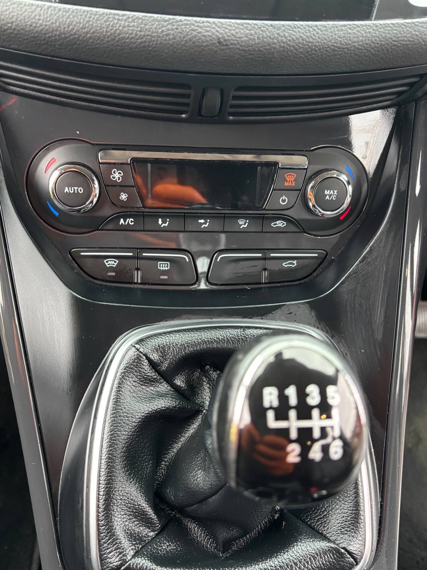 Used Ford Kuga 2014 for sale - 76762232: Photo 46