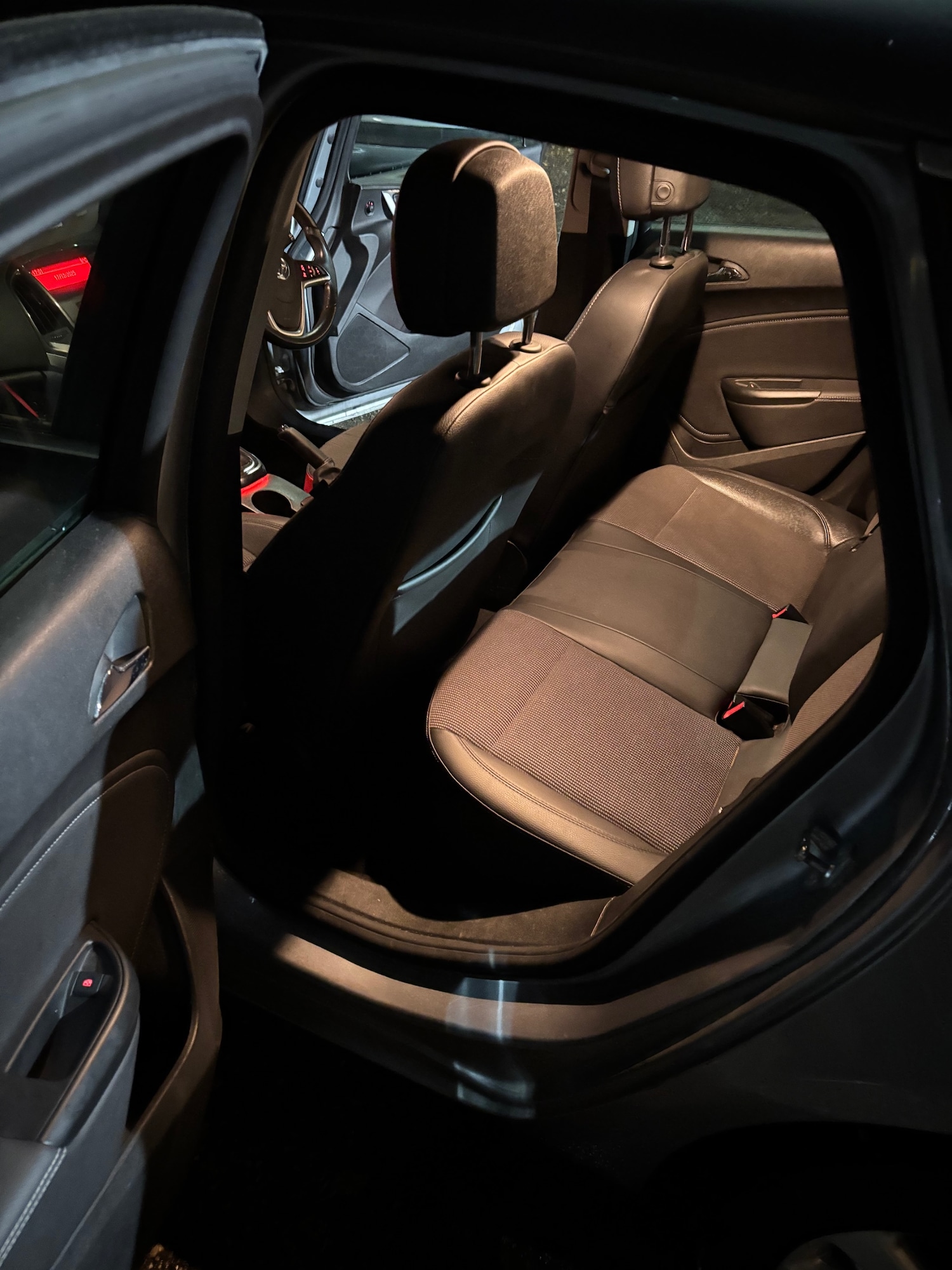 Used Vauxhall Astra 2013 for sale - 76974222: Photo 10