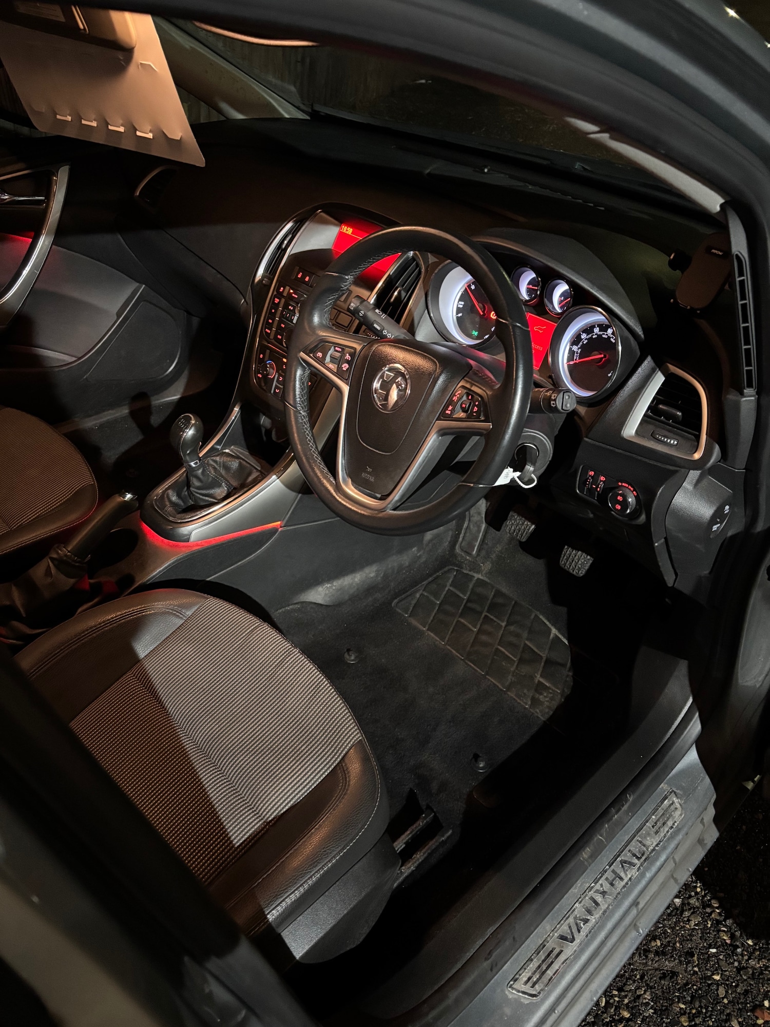 Used Vauxhall Astra 2013 for sale - 76974222: Photo 19