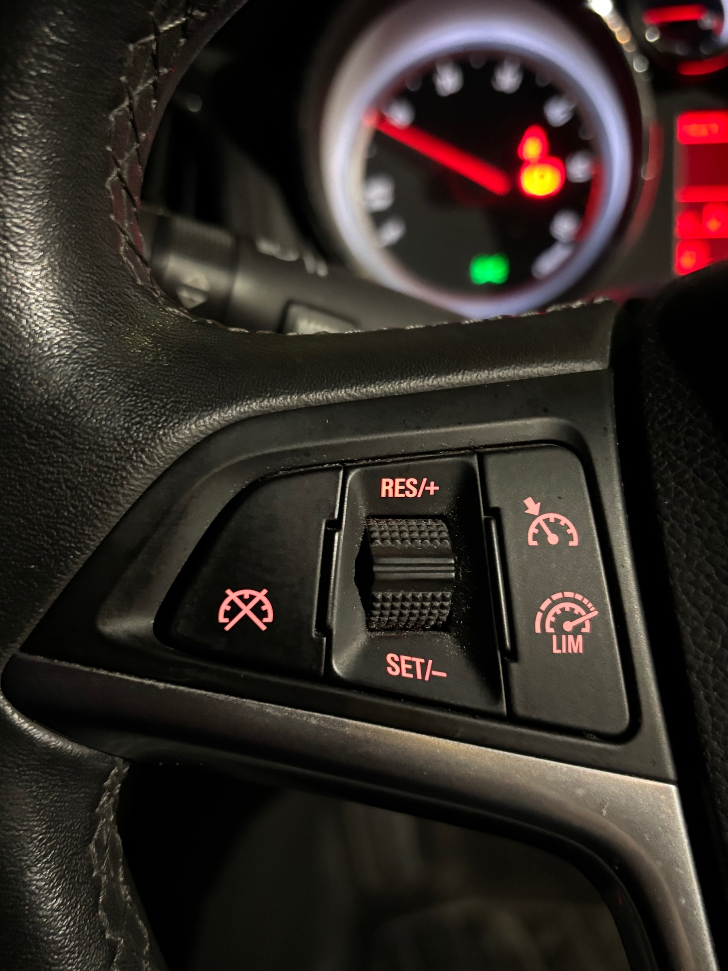 Used Vauxhall Astra 2013 for sale - 76974222: Photo 22