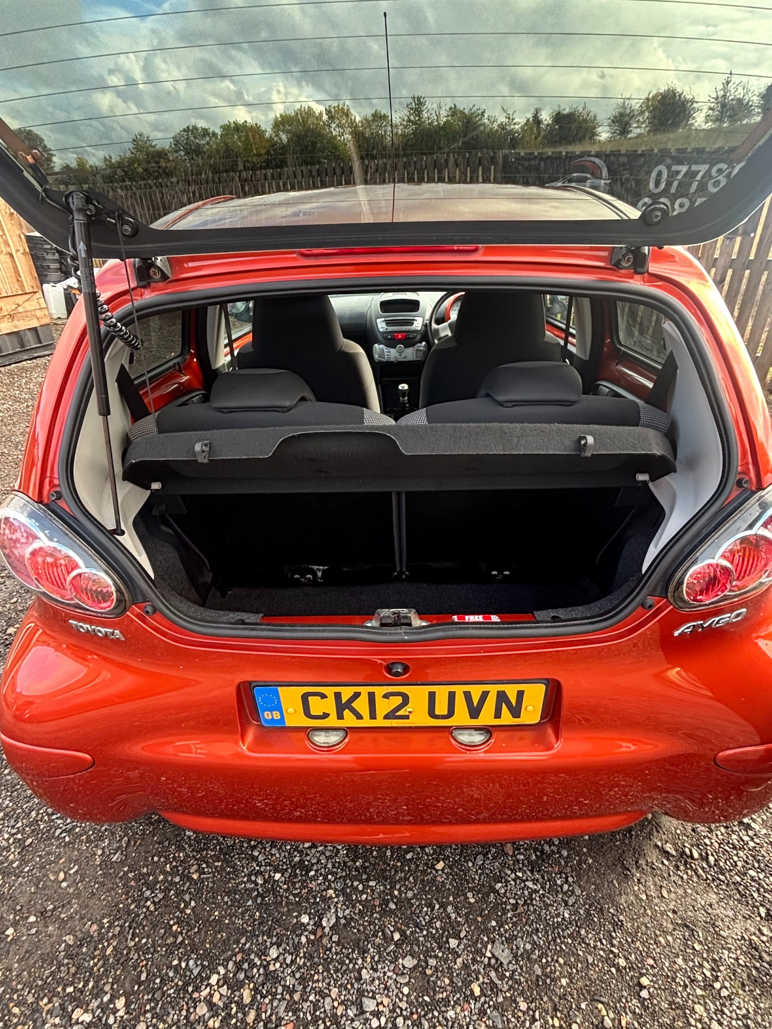 Used Toyota AYGO 2012 for sale - 76322544: Photo 10