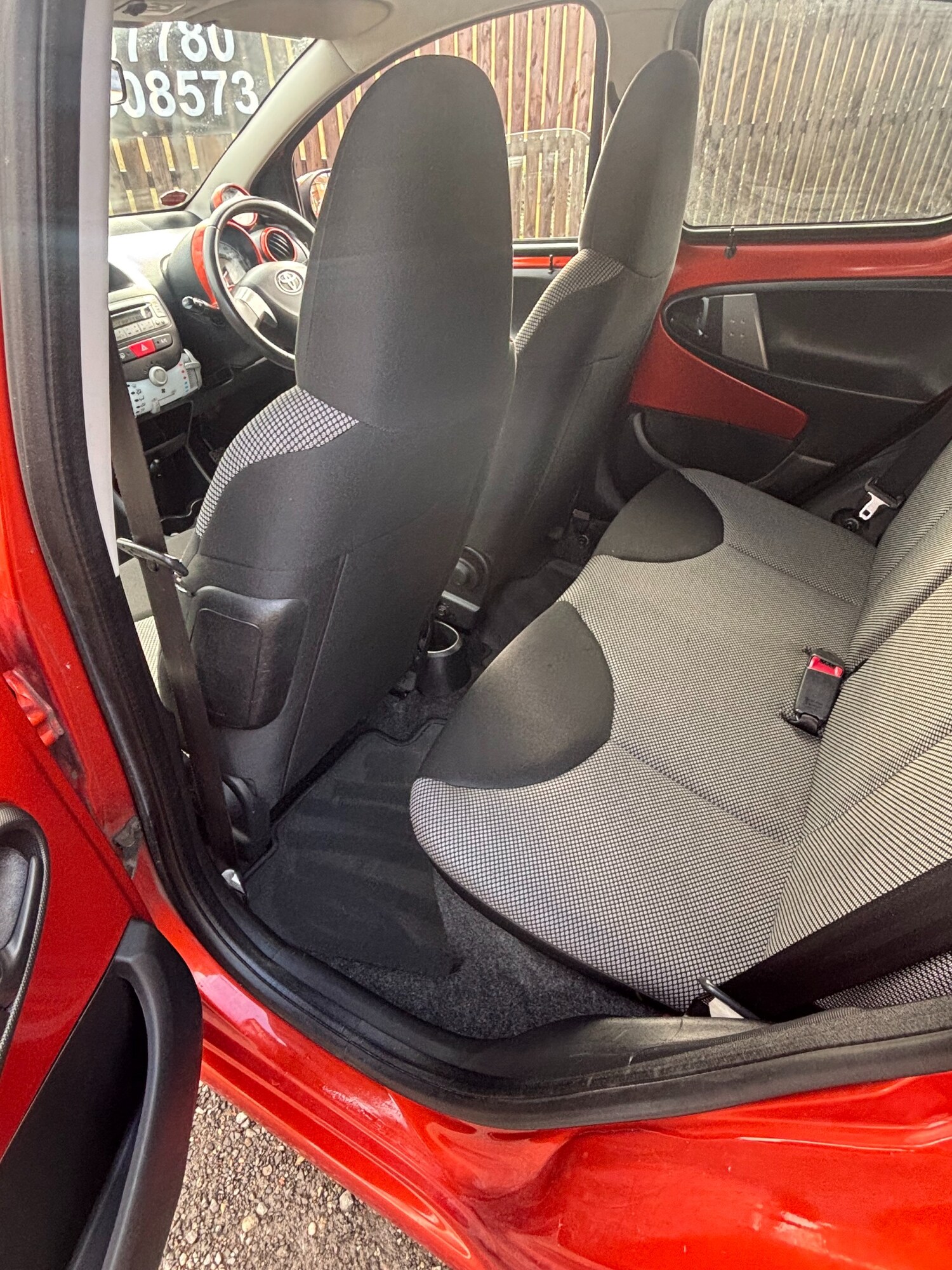 Used Toyota AYGO 2012 for sale - 76322544: Photo 20