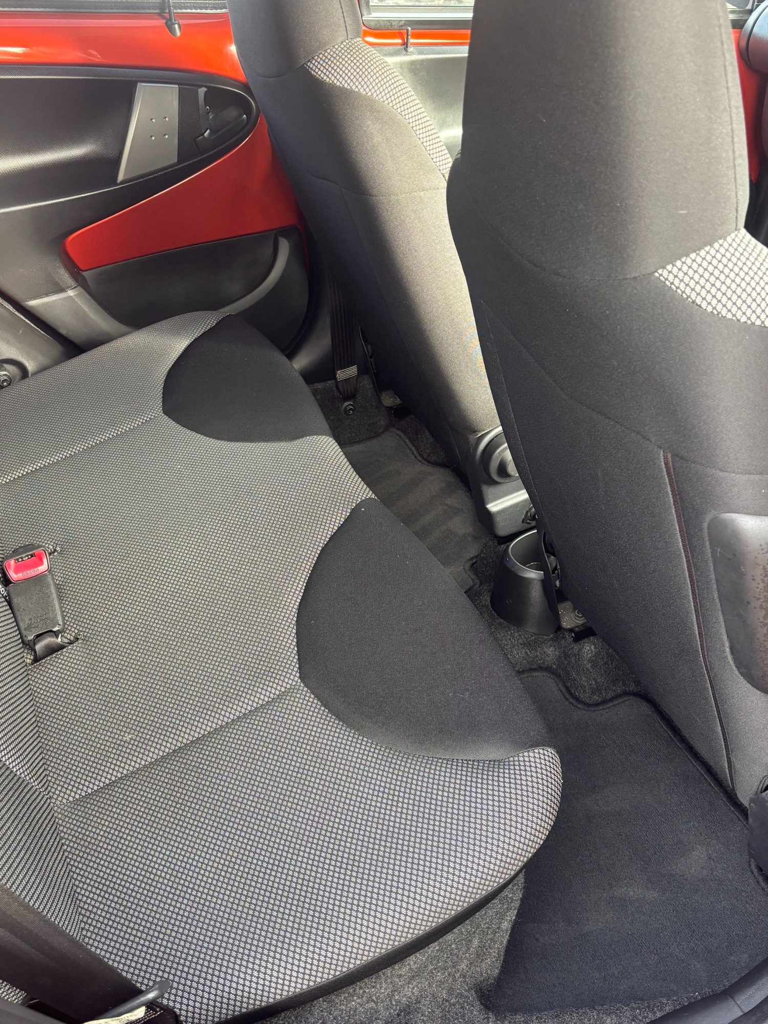 Used Toyota AYGO 2012 for sale - 76322544: Photo 30