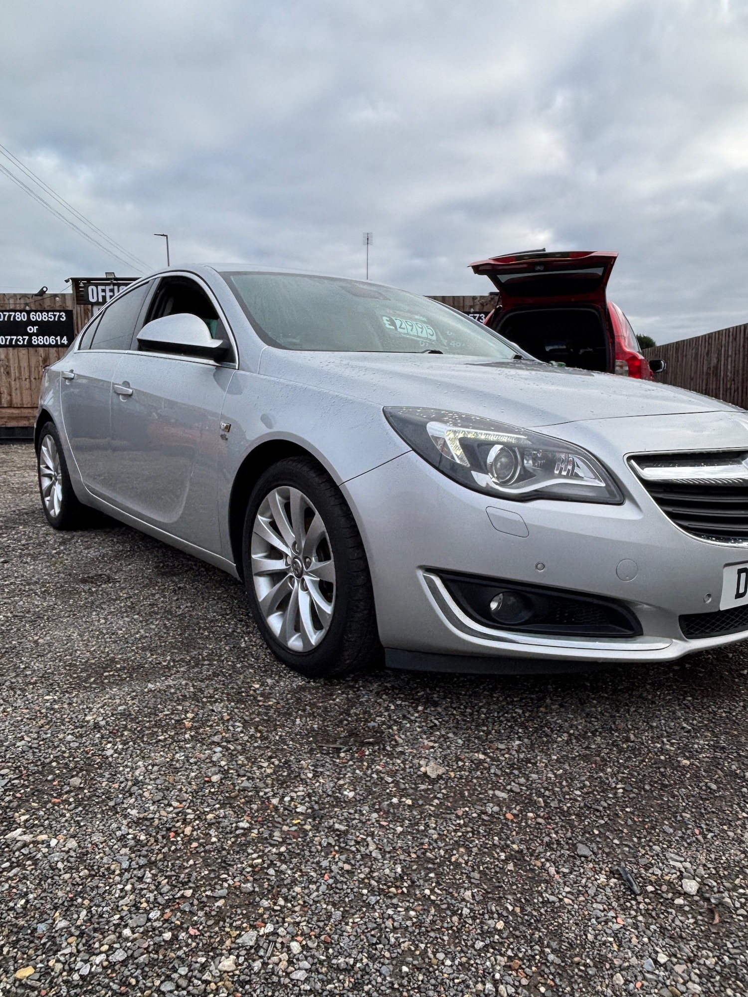 Used Vauxhall Insignia 2015 for sale - 76637846: Photo 2