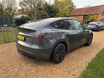 Used Tesla Model Y 2022 for sale - 76478122: Photo